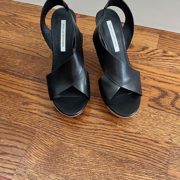 Diane von Furstenberg black leather platform wedges, size 7.5 - Picture 5 of 5